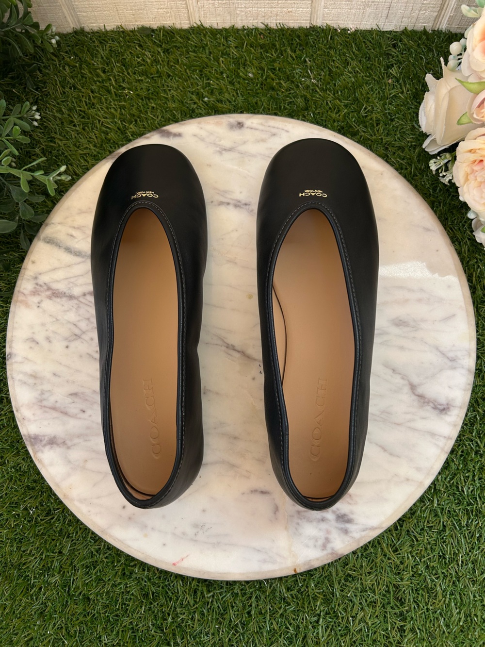 COACH
BALLERINAS 'HOUSTON' black
$185 size 8 gently used - Picture 7 of 16